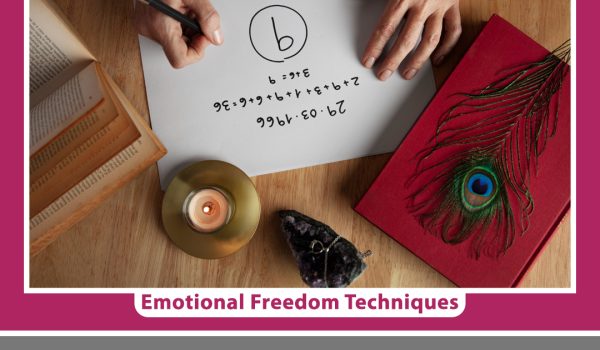 خاص بودن در EFT